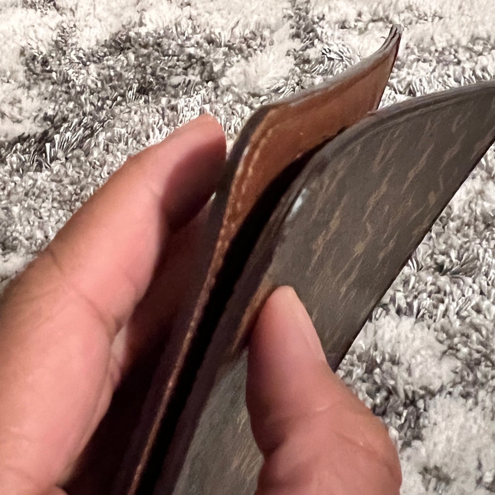 Louis Vuitton Desk Agenda Cover - Picture 10 of 11